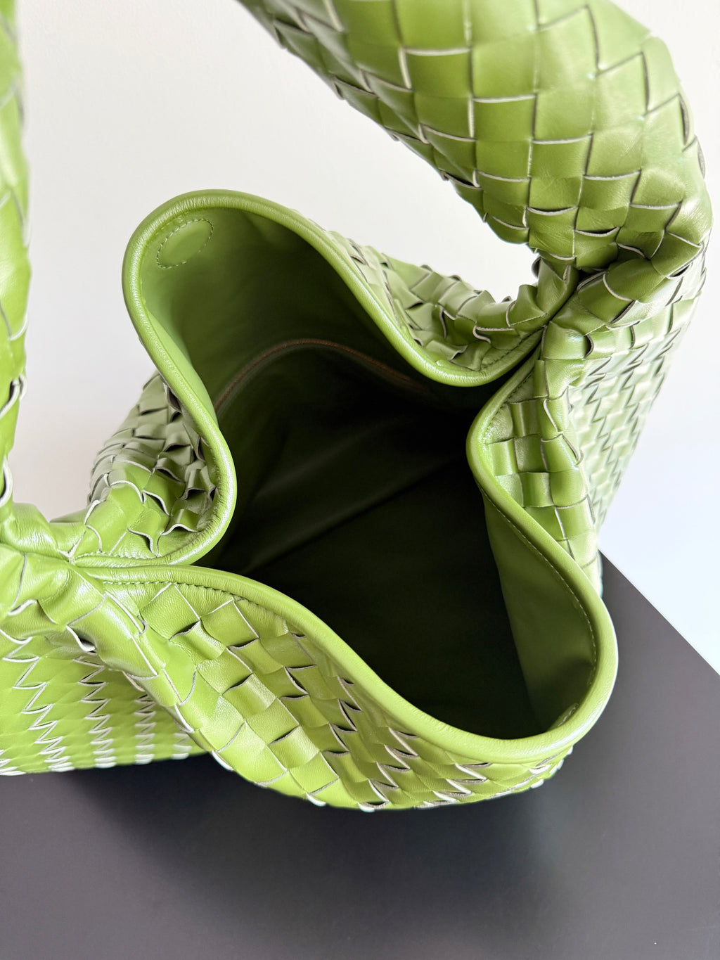 Bottega Veneta 763970 Green Designer Handbag - detail image 9