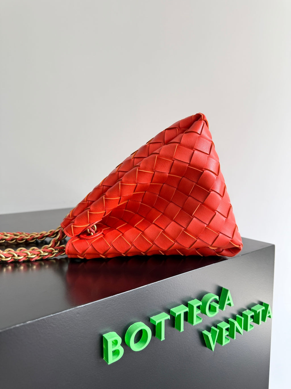Bottega Veneta 817175 Red Chain Bag Edition 2 - detail image 2