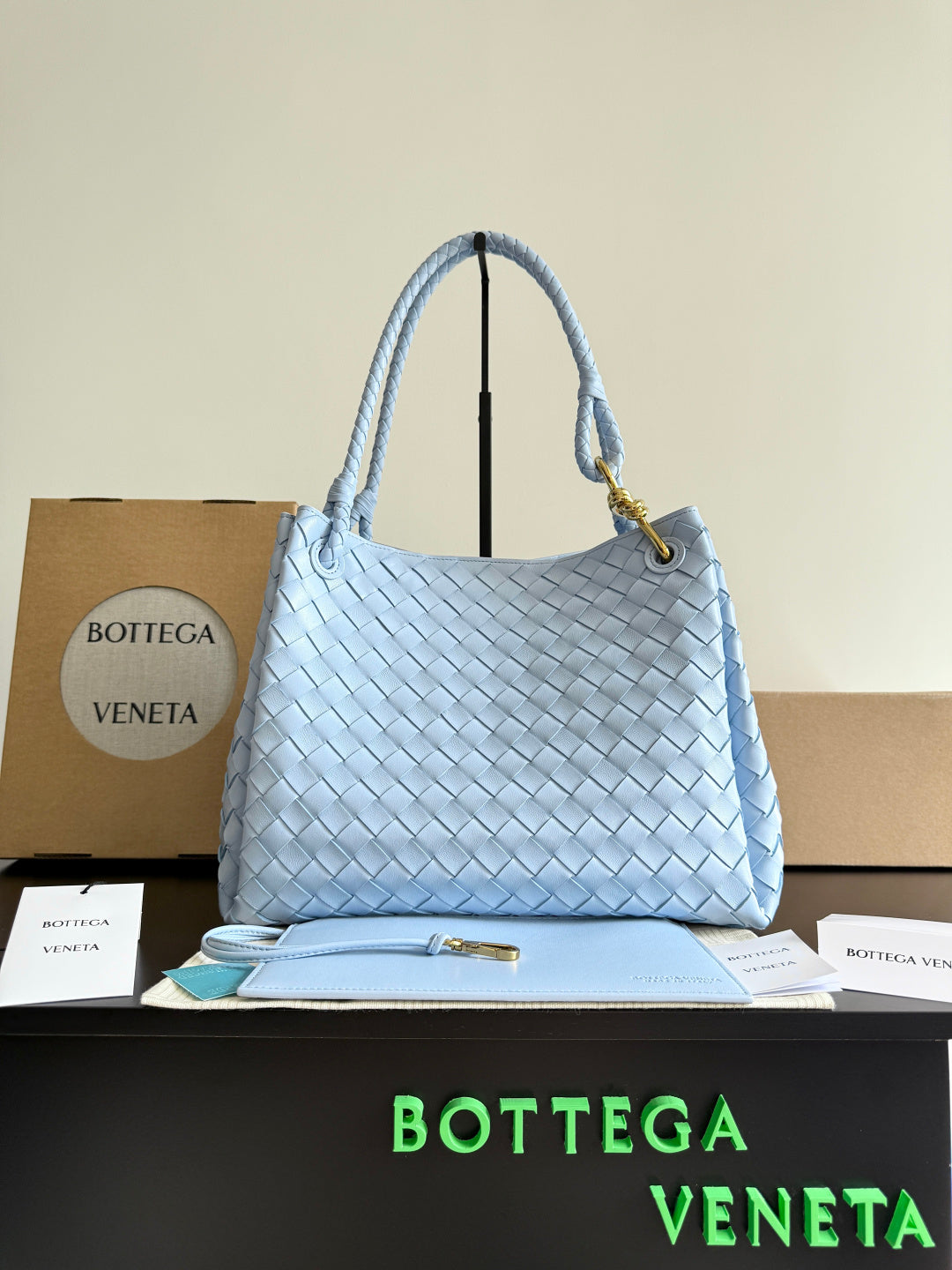 Bottega Veneta Black Designer Handbag Edition 696