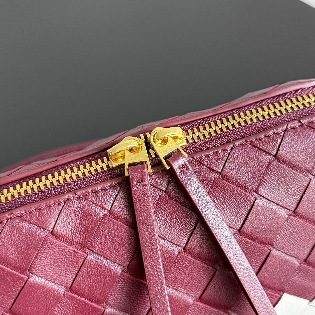 Bottega Veneta 794258 Black Pouch Bag Edition 4 - detail image 4