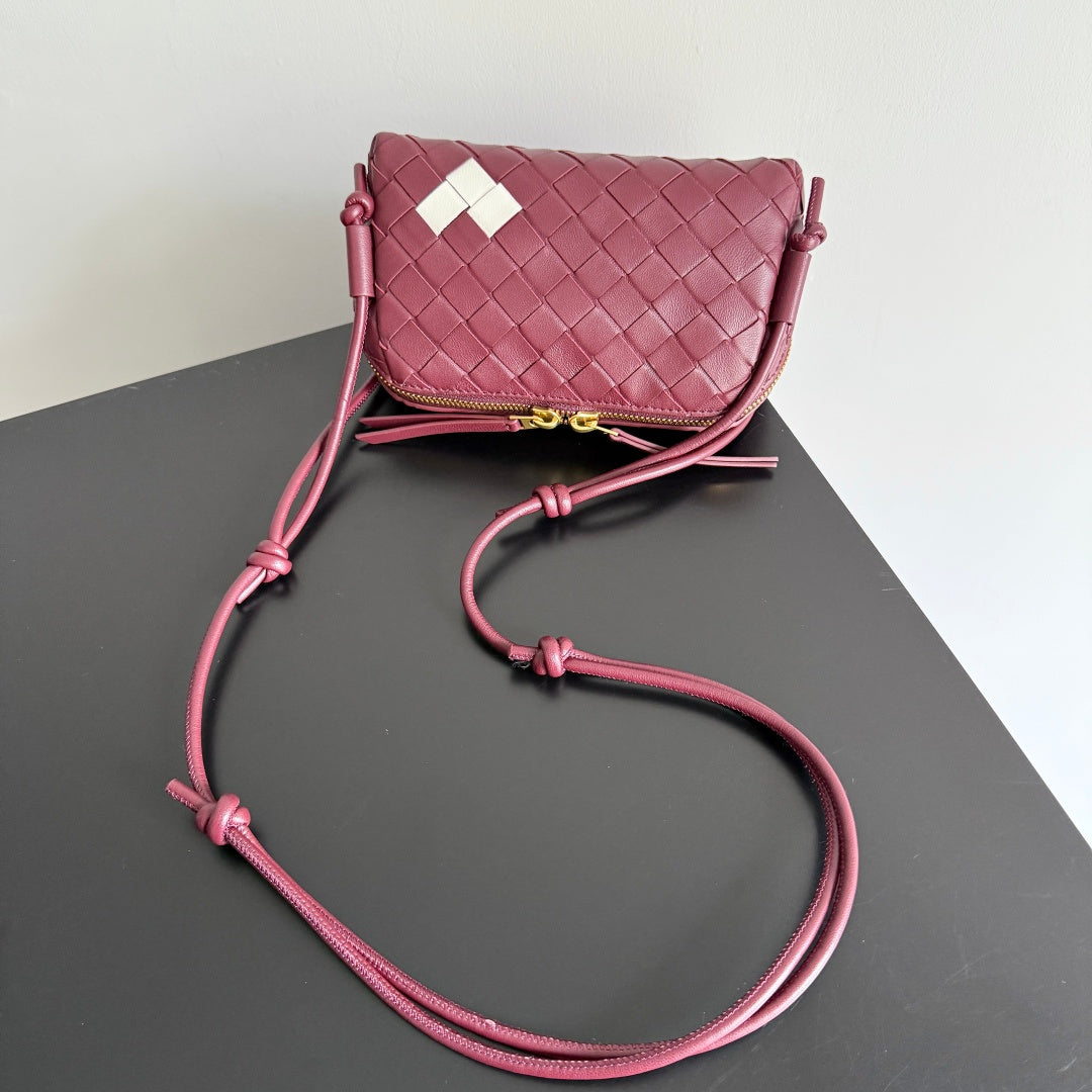Bottega Veneta 794258 Black Pouch Bag Edition 4 - detail image 5