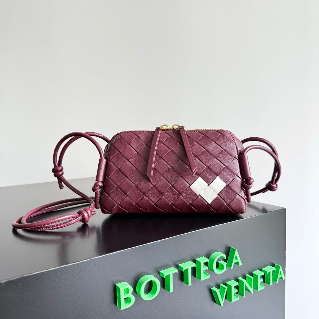 Bottega Veneta 794258 Black Pouch Bag Edition 4