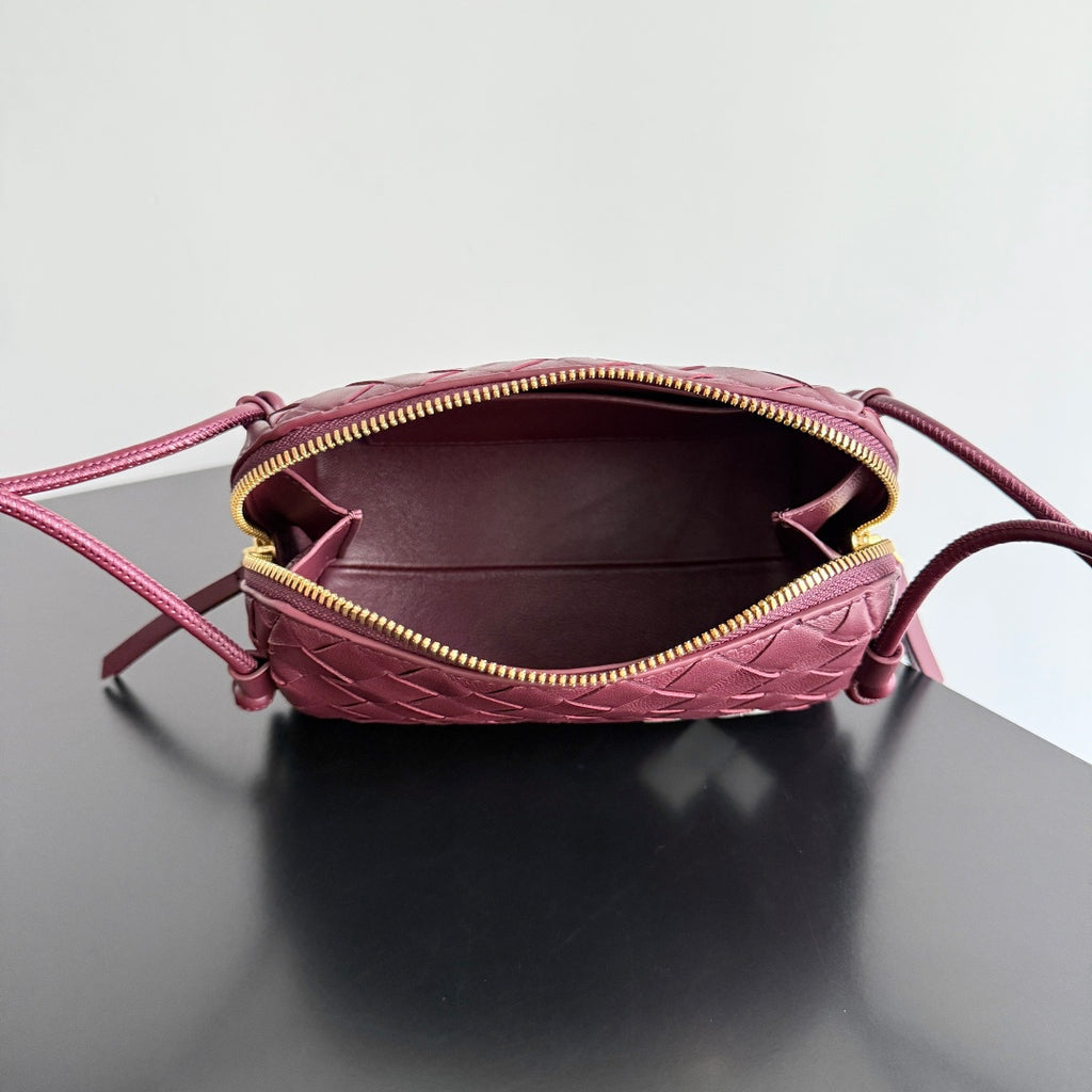 Bottega Veneta 794258 Black Pouch Bag Edition 4 - detail image 9