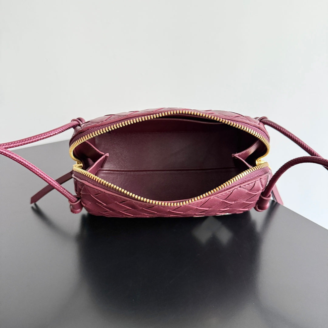 Bottega Veneta 794258 Black Pouch Bag Edition 4 - detail image 9