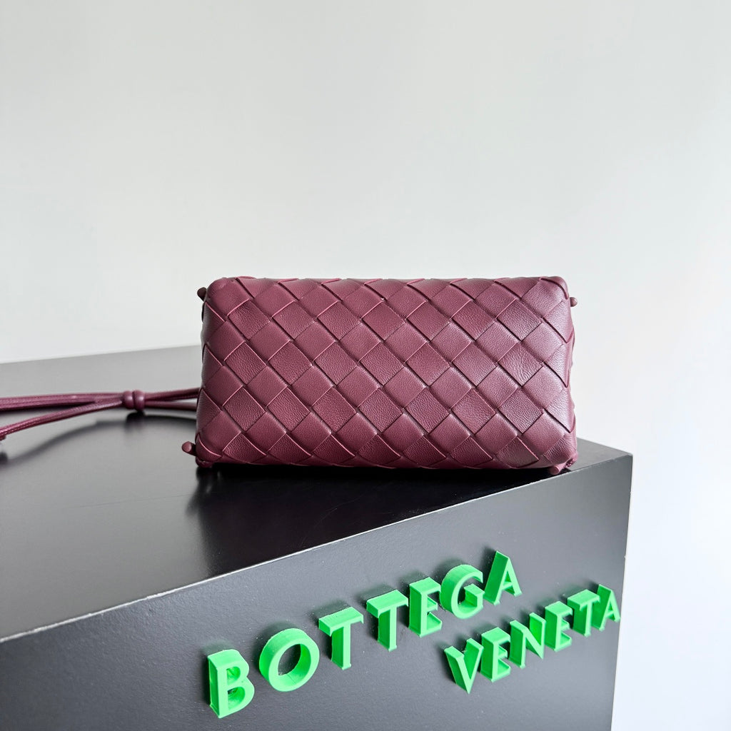 Bottega Veneta 794258 Black Pouch Bag Edition 4 - detail image 3