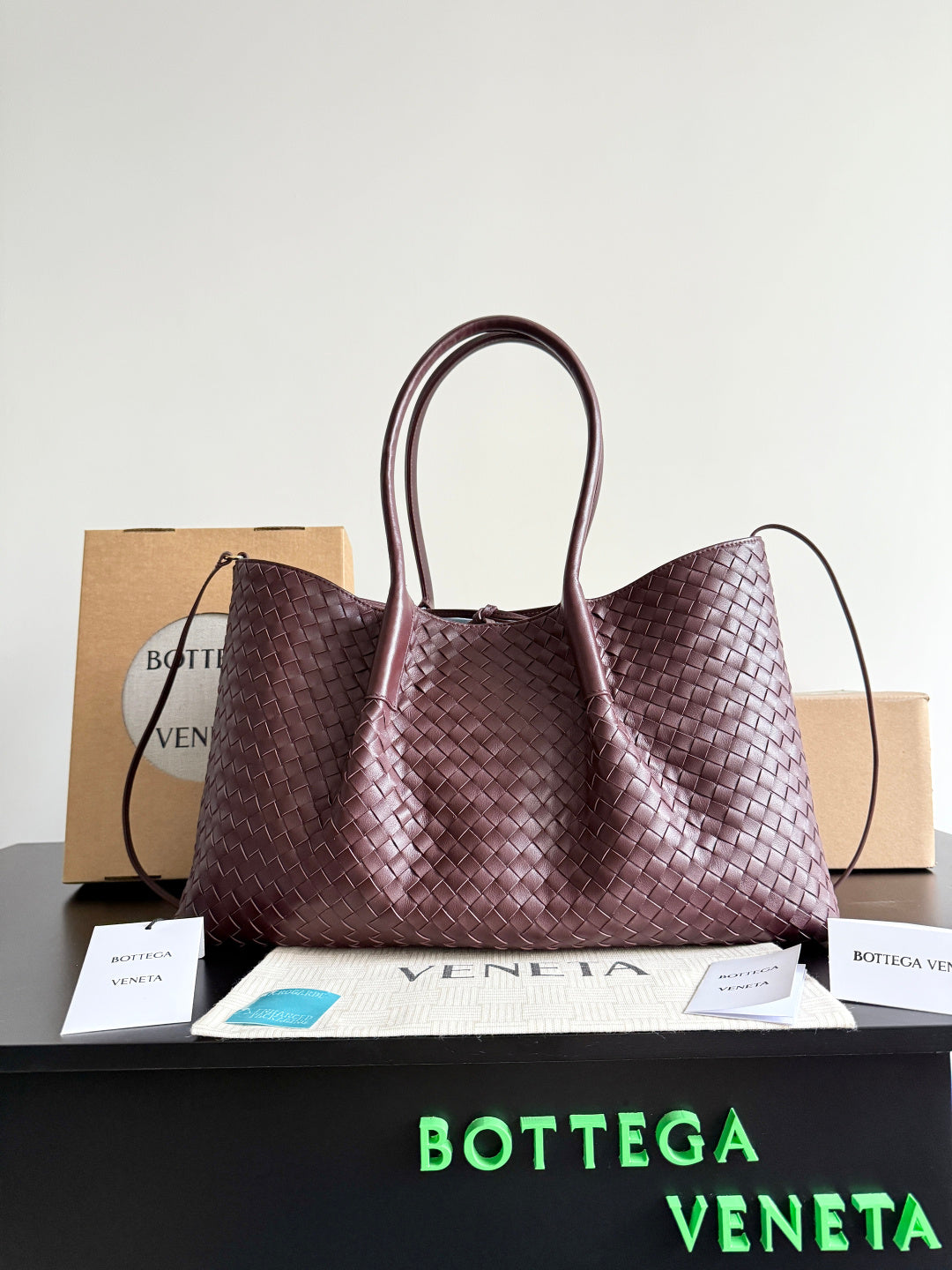 Bottega Veneta Red & Black Designer Handbag Edition 13