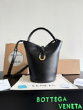 Bottega Veneta Black Designer Handbag Edition 587
