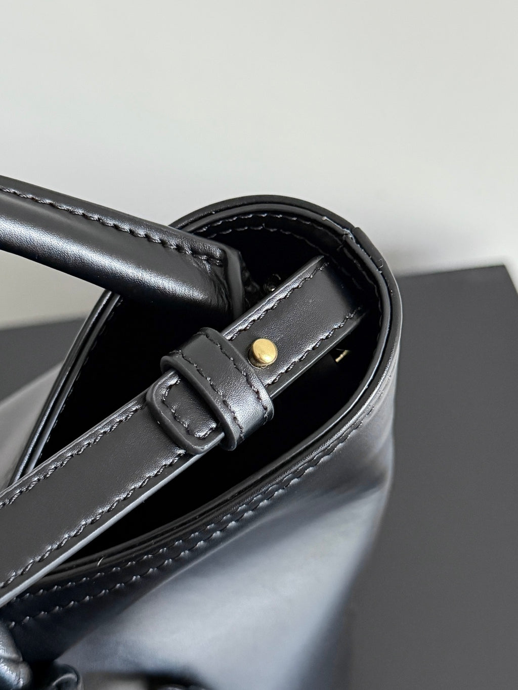 Bottega Veneta 815244 Black Bucket Bag Edition 2 - detail image 7