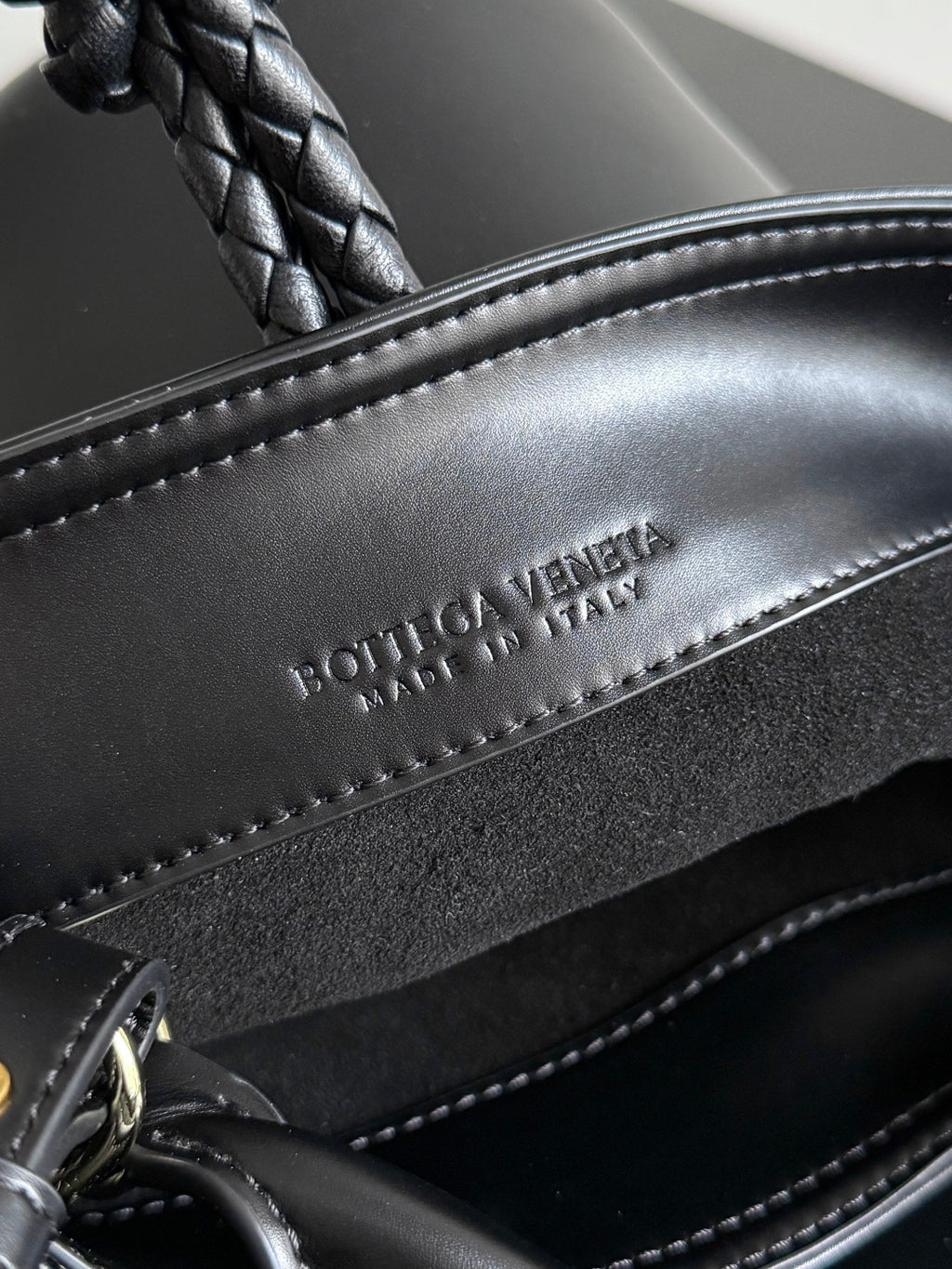 Bottega Veneta 815244 Black Bucket Bag Edition 2 - detail image 6