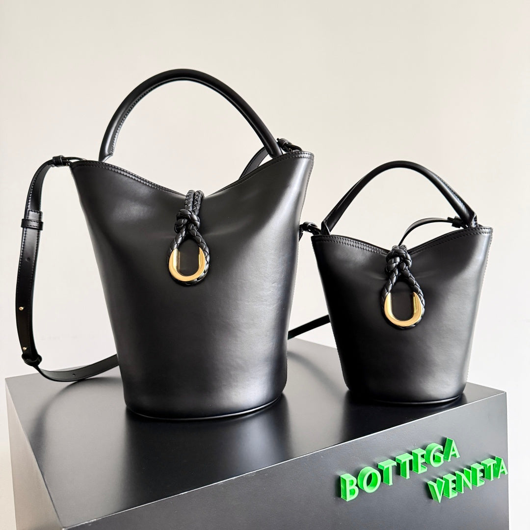 Bottega Veneta Black Designer Handbag Edition 586