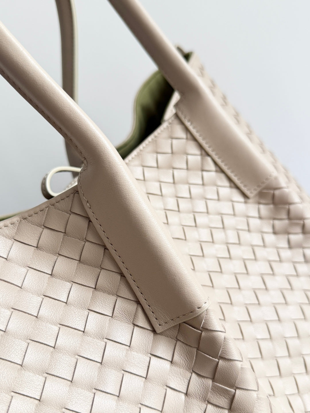 Bottega Veneta 817166 Black Designer Handbag Edition 4 - detail image 7