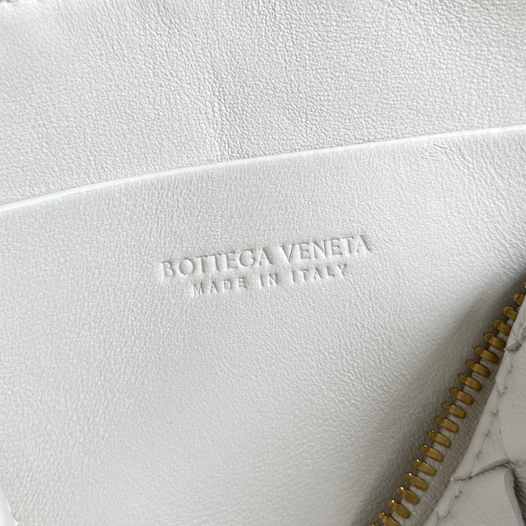 Bottega Veneta 794258 Silver Pouch Bag Edition 5 - detail image 6