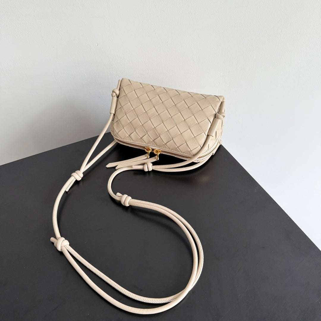 Bottega Veneta 794258 Silver Pouch Bag Edition 4 - detail image 5
