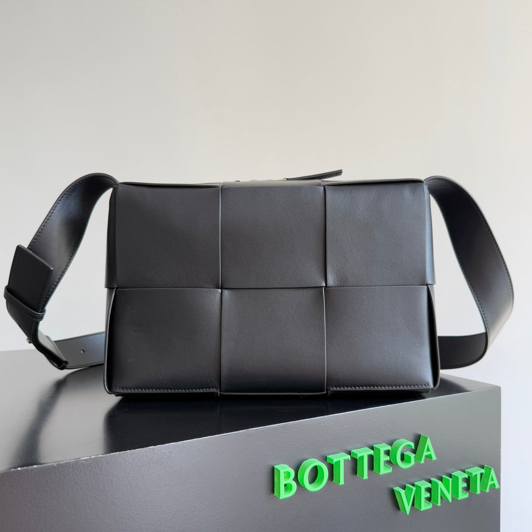 Bottega Veneta 731165 Black Designer Handbag
