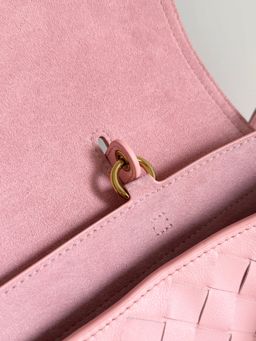 Bottega Veneta Red Designer Handbag Edition 31 - detail image 7