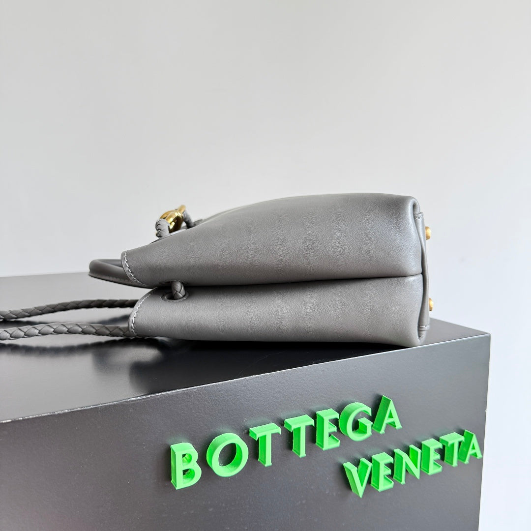 Bottega Veneta 810213 Black Hobo Bag - detail image 2