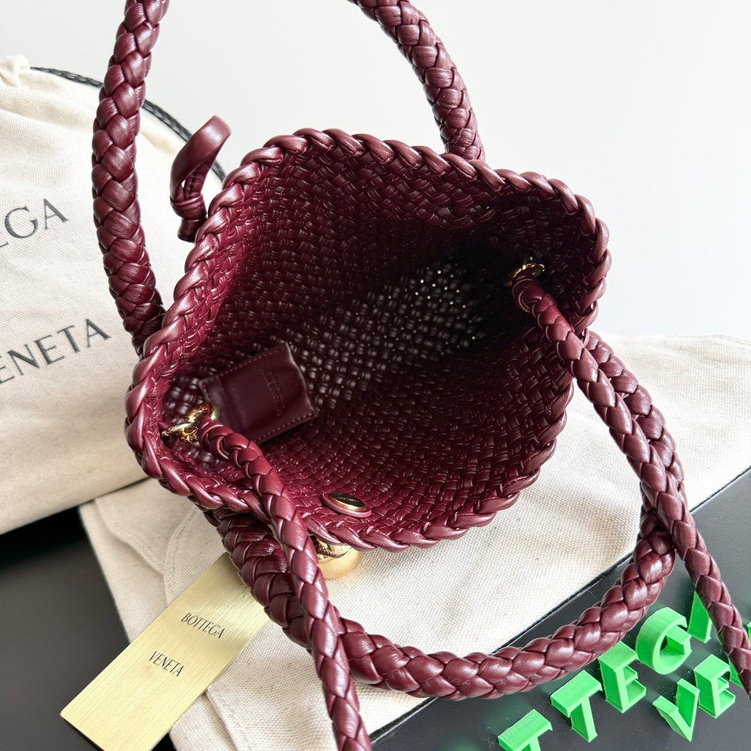 Bottega Veneta 776755 Black & Red Designer Handbag - detail image 9