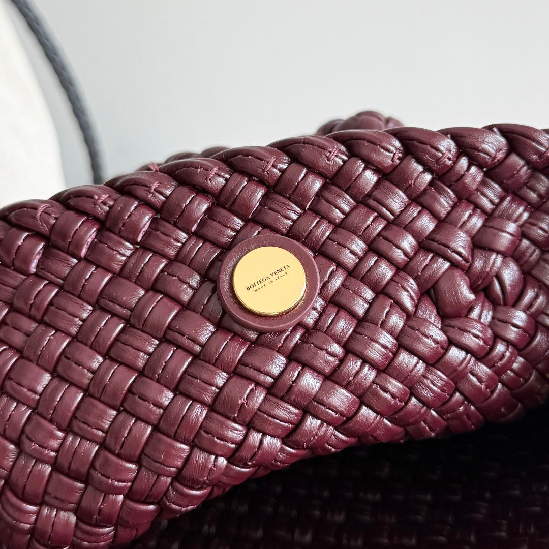 Bottega Veneta 776755 Black & Red Designer Handbag - detail image 6