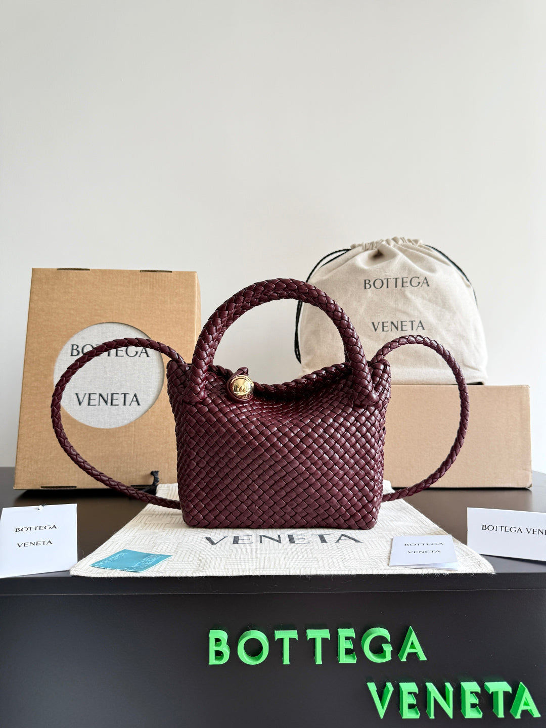 Bottega Veneta Red & Black Designer Handbag Edition 17