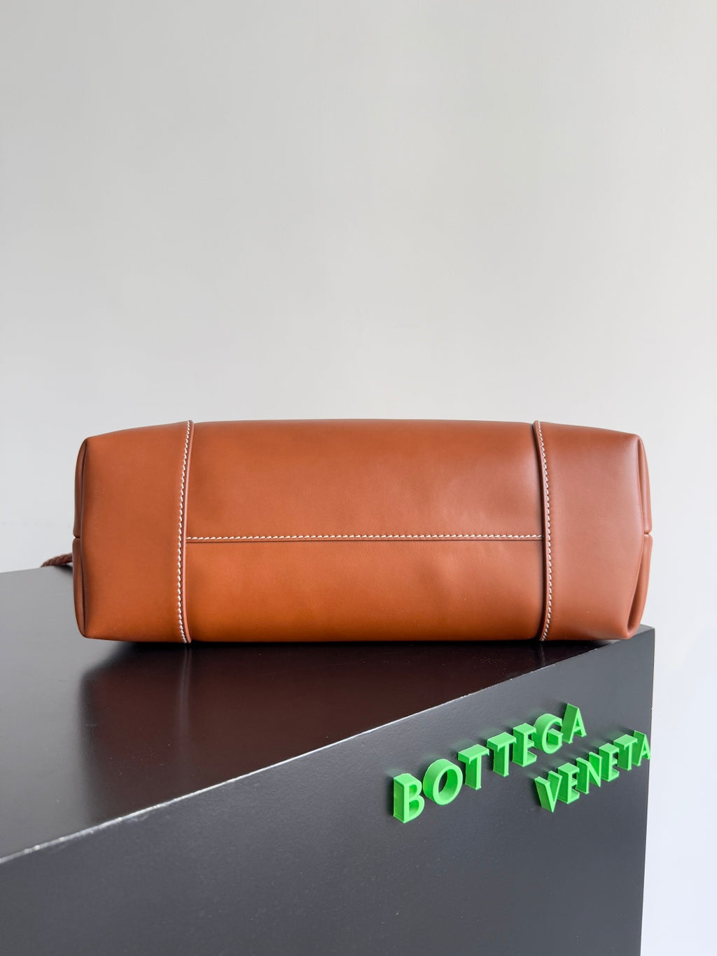 Bottega Veneta 807715 Red & Orange Designer Handbag - detail image 4