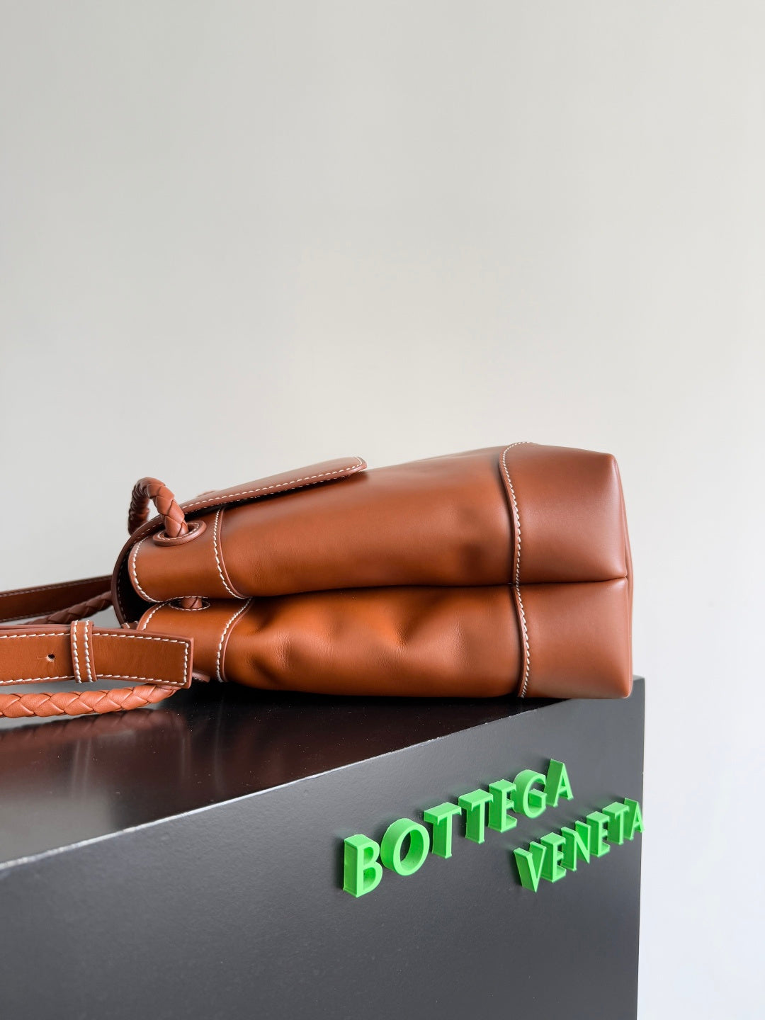 Bottega Veneta 807715 Red & Orange Designer Handbag - detail image 3