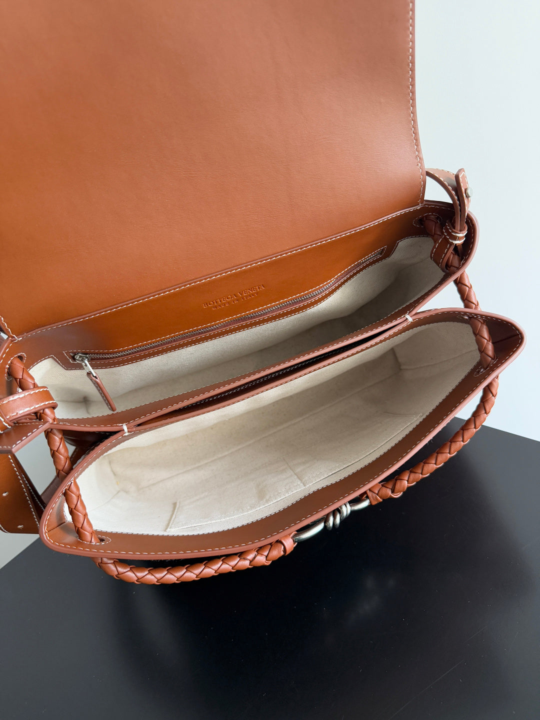Bottega Veneta 807715 Red & Orange Designer Handbag - detail image 9