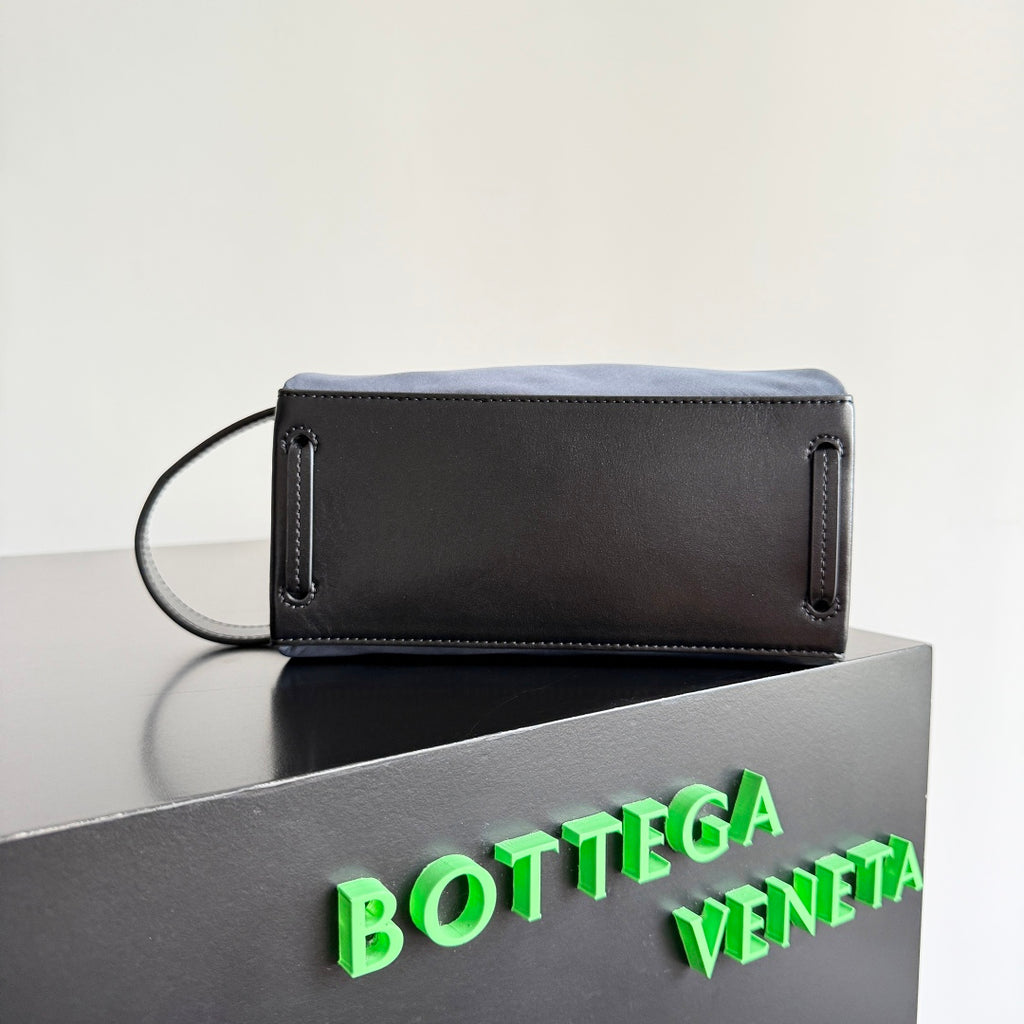 Bottega Veneta 806369 Black Designer Handbag Edition 2 - detail image 6
