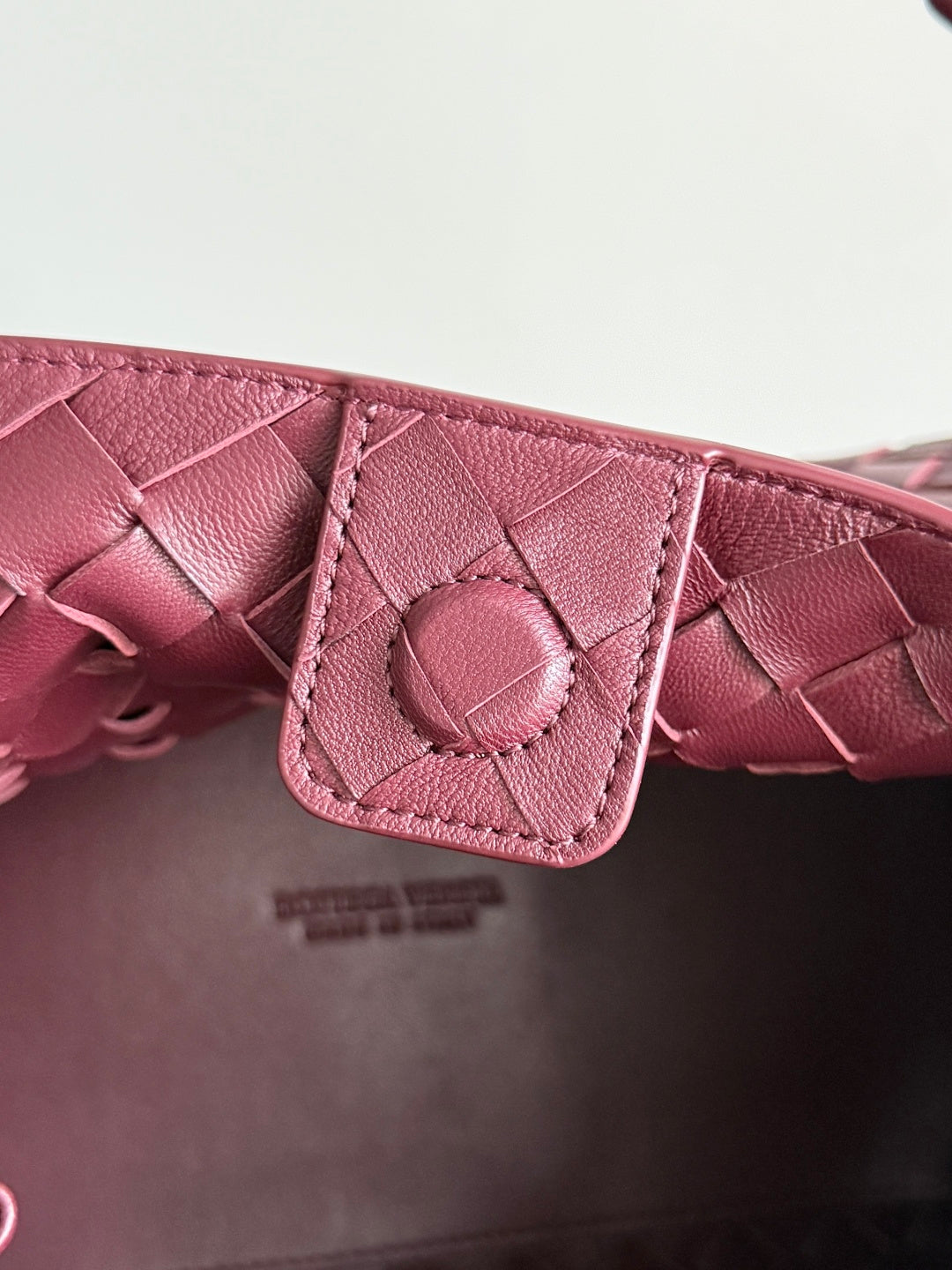 Bottega Veneta 835921 Red Designer Handbag - detail image 7