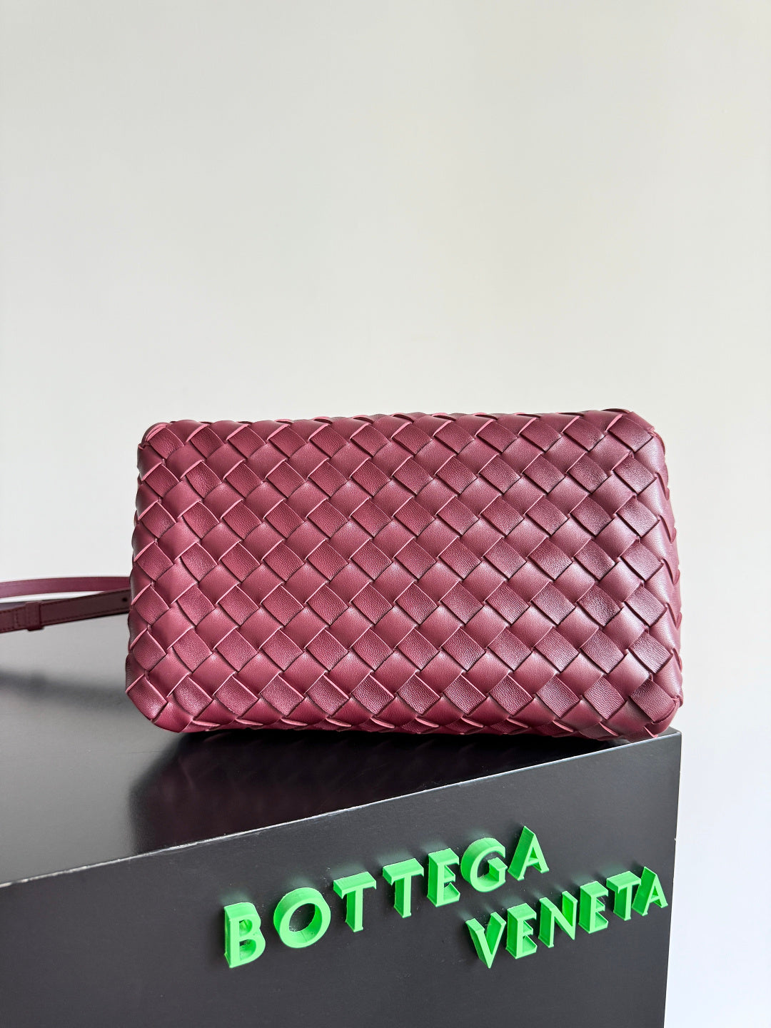 Bottega Veneta 835921 Red Designer Handbag - detail image 3