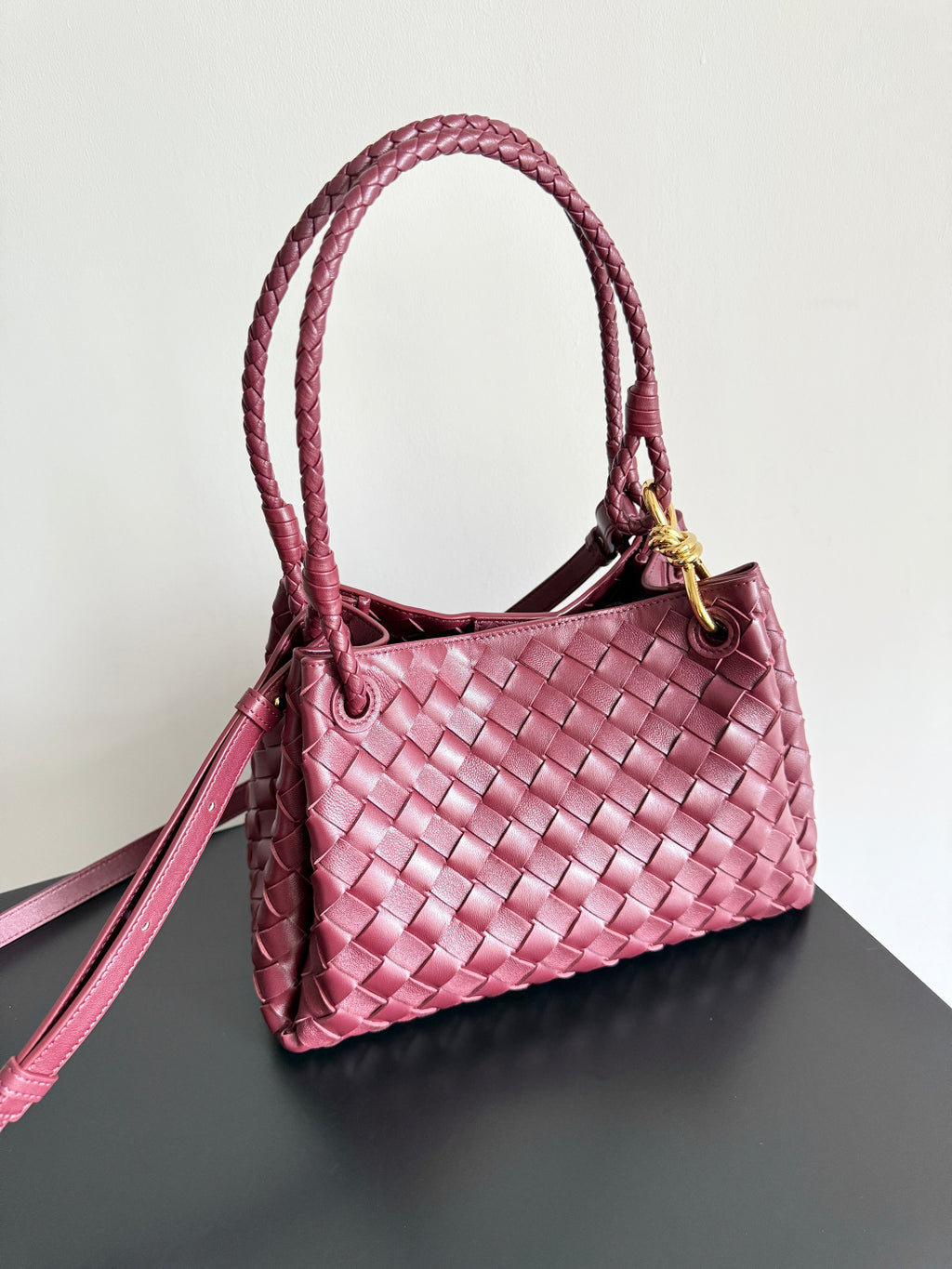 Bottega Veneta 835921 Red Designer Handbag - detail image 2
