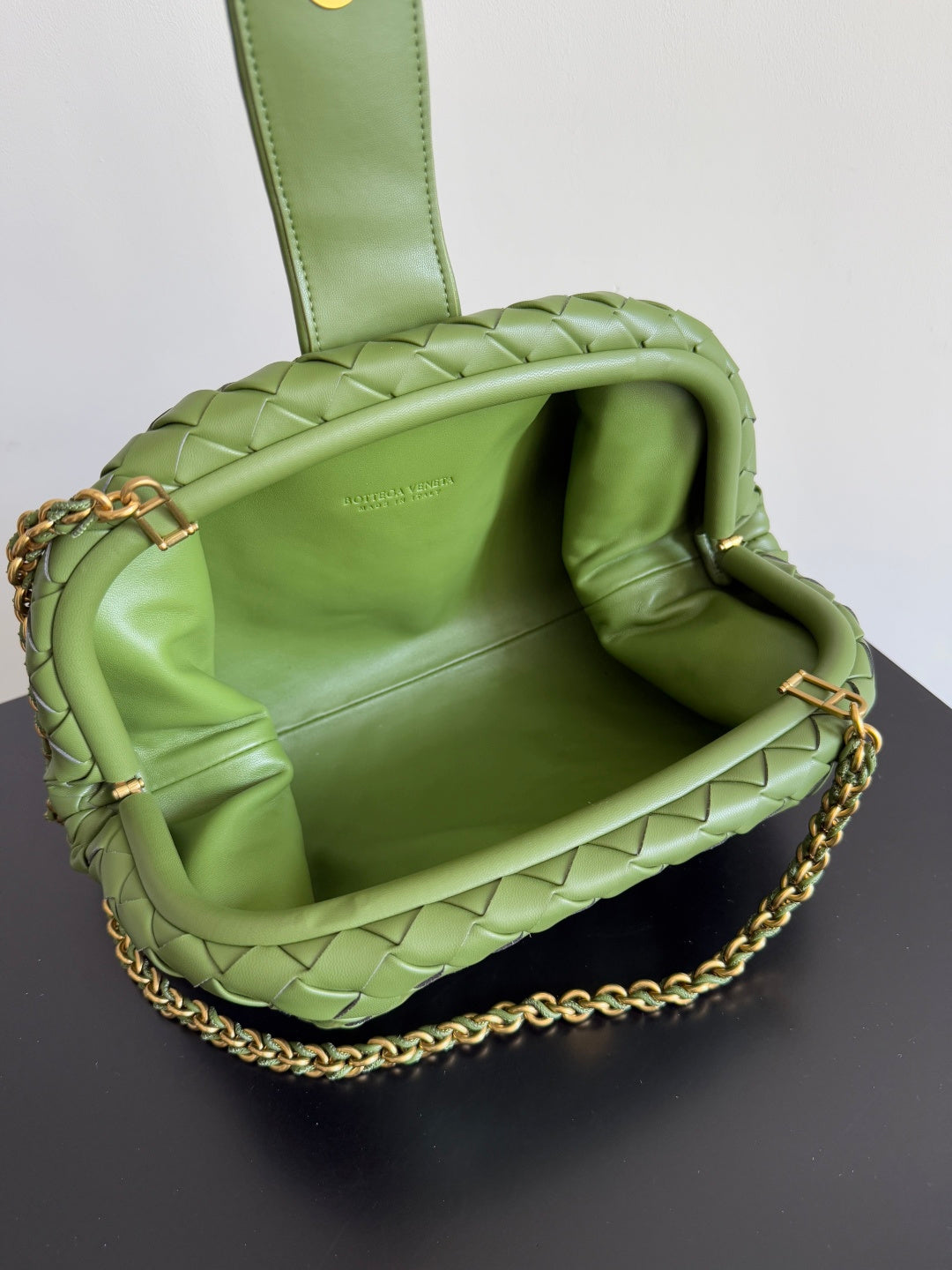 Bottega Veneta 785807 Black & Green Clutch Bag - detail image 9