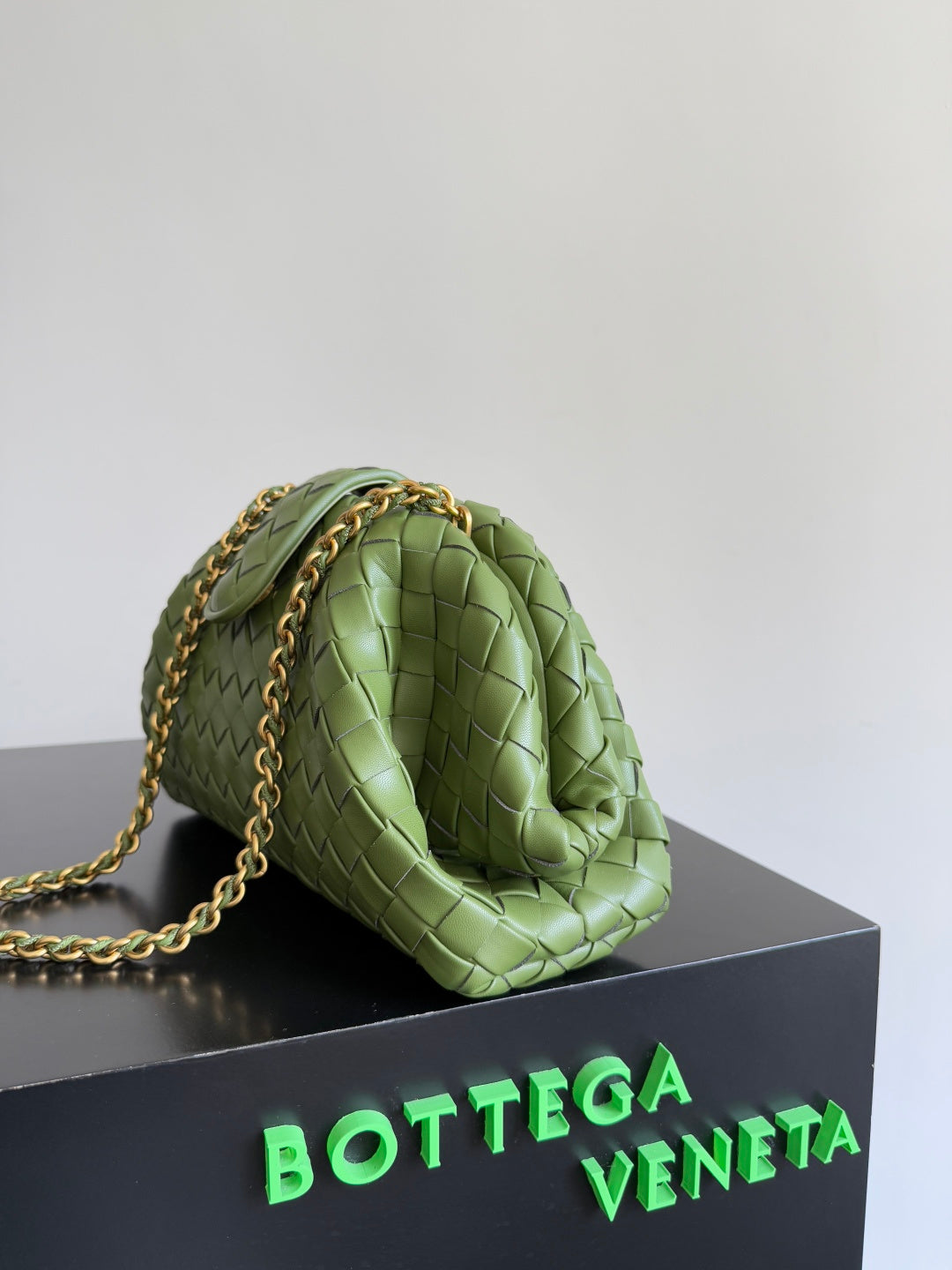 Bottega Veneta 785807 Black & Green Clutch Bag - detail image 2