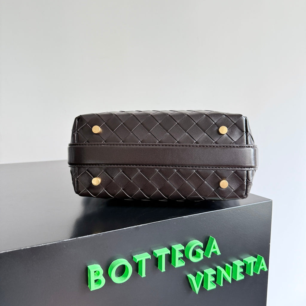 Bottega Veneta 815395 Black Designer Handbag - detail image 3