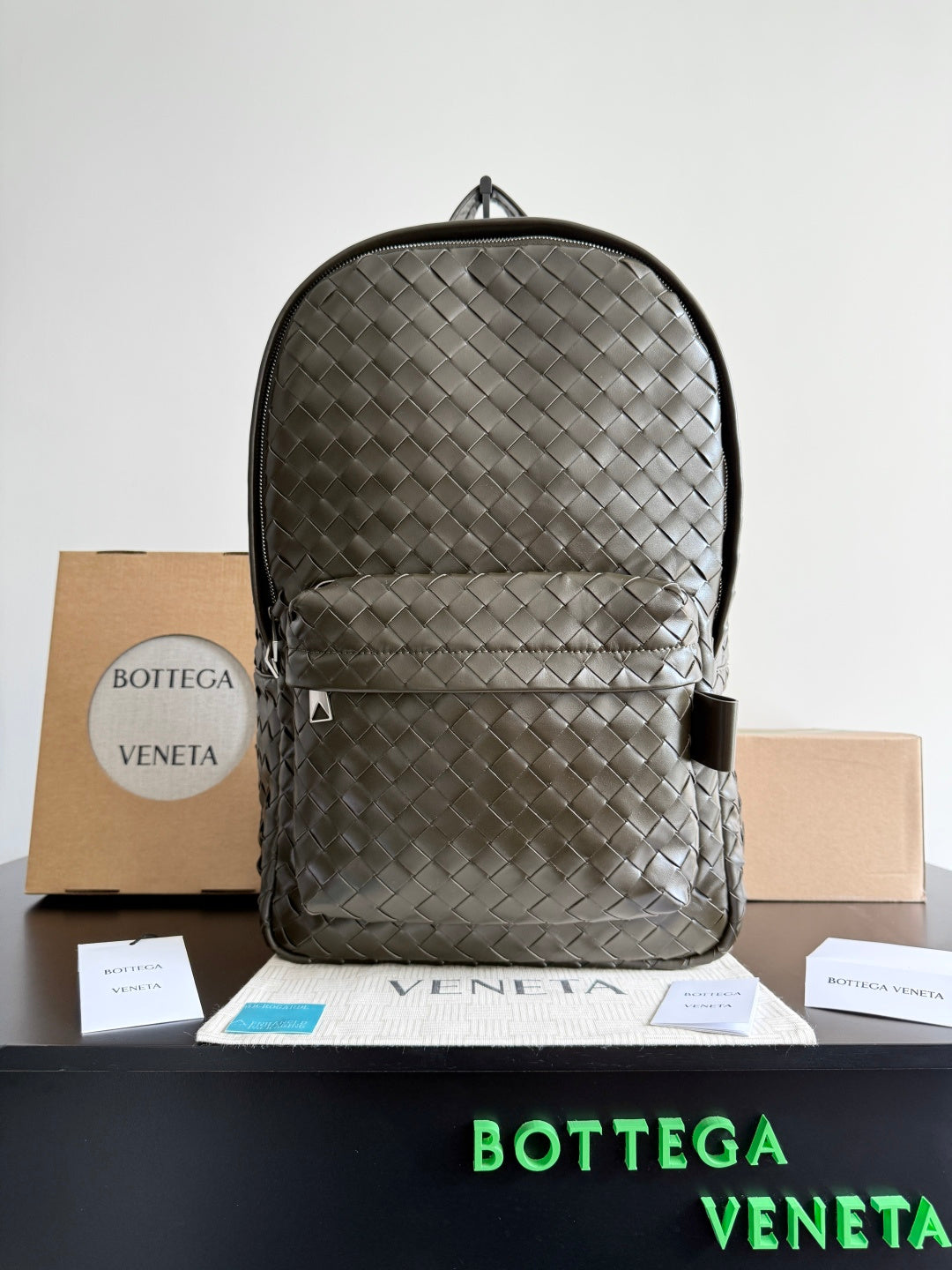 Bottega Veneta Black Designer Handbag Edition 736