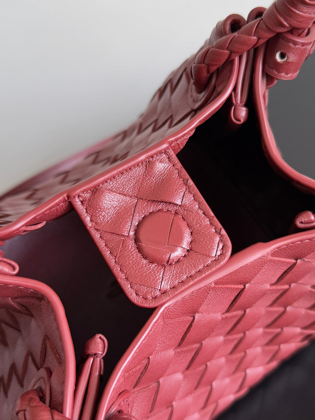 Bottega Veneta 796569 Red Designer Handbag - detail image 7