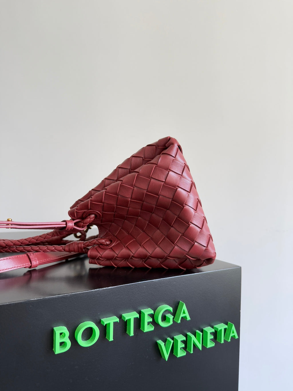 Bottega Veneta 796569 Red Designer Handbag - detail image 2