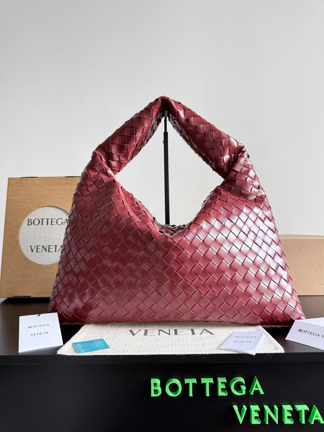 Bottega Veneta Red Designer Handbag Edition 19