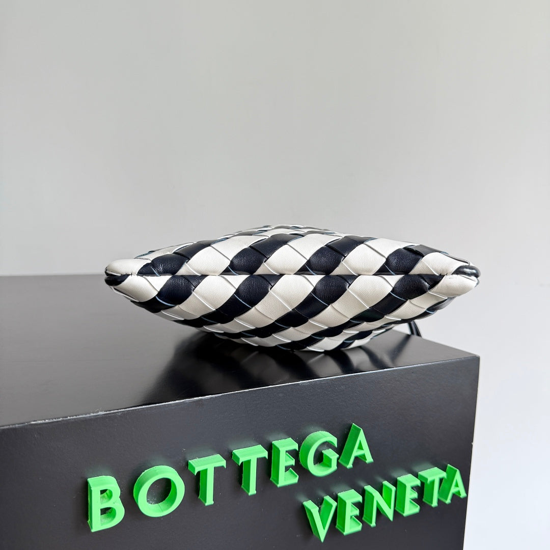 Bottega Veneta 816987 Black Mini Bag Edition 2 - detail image 4