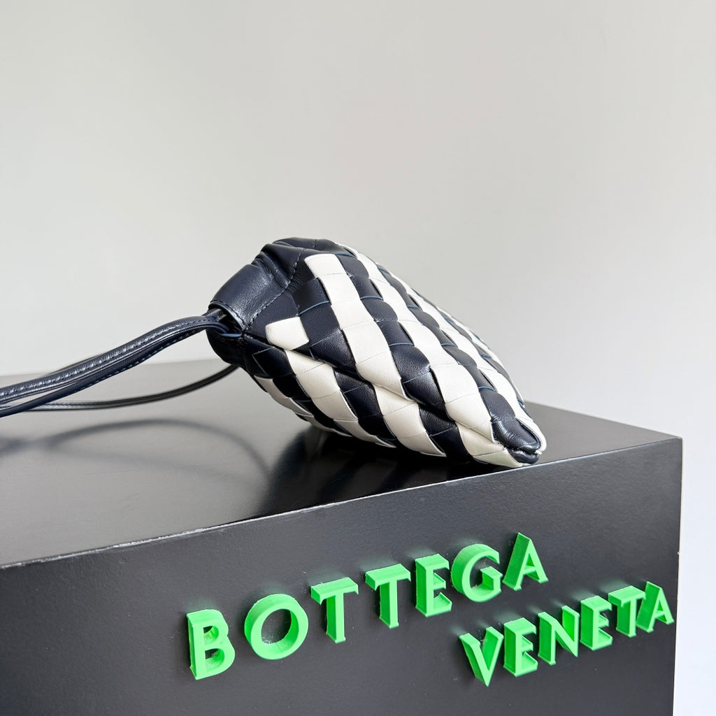 Bottega Veneta 816987 Black Mini Bag Edition 2 - detail image 3