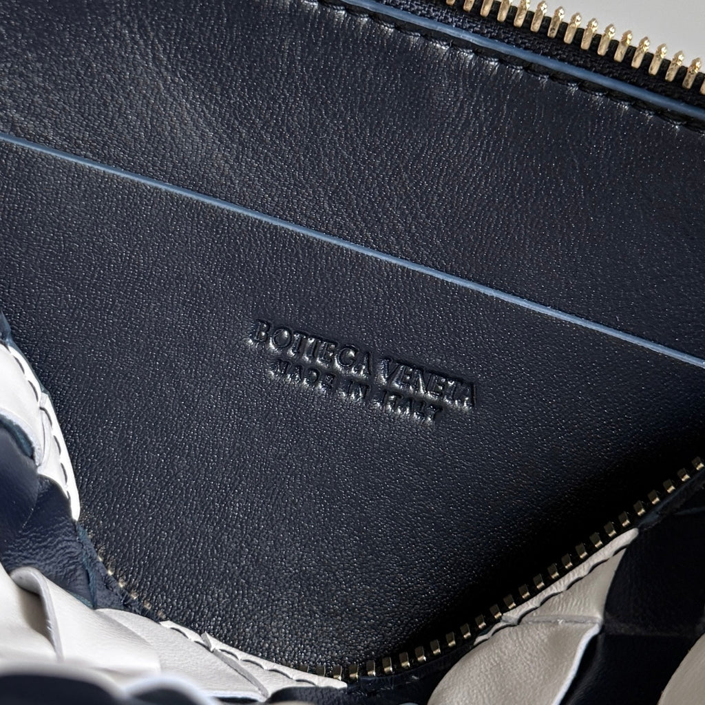 Bottega Veneta 794258 Black Pouch Bag Edition 3 - detail image 7