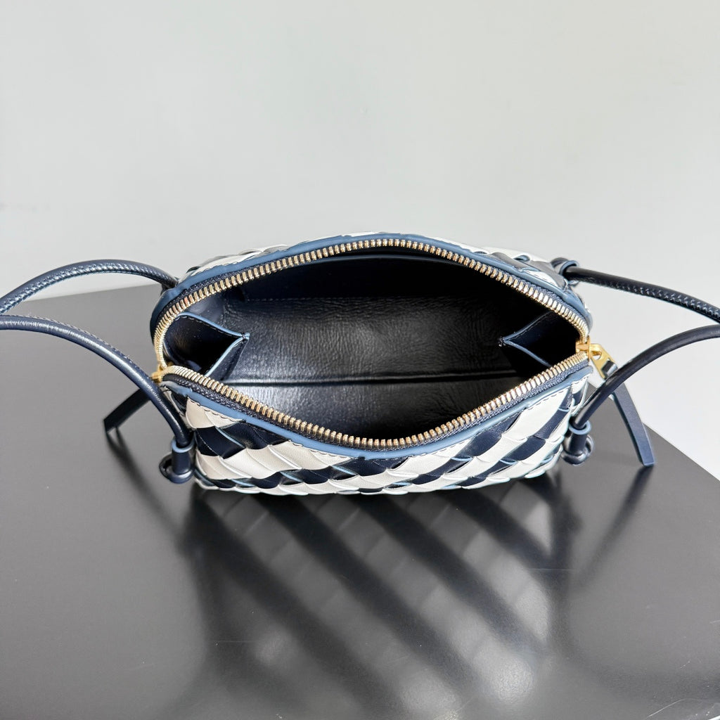 Bottega Veneta 794258 Black Pouch Bag Edition 3 - detail image 9