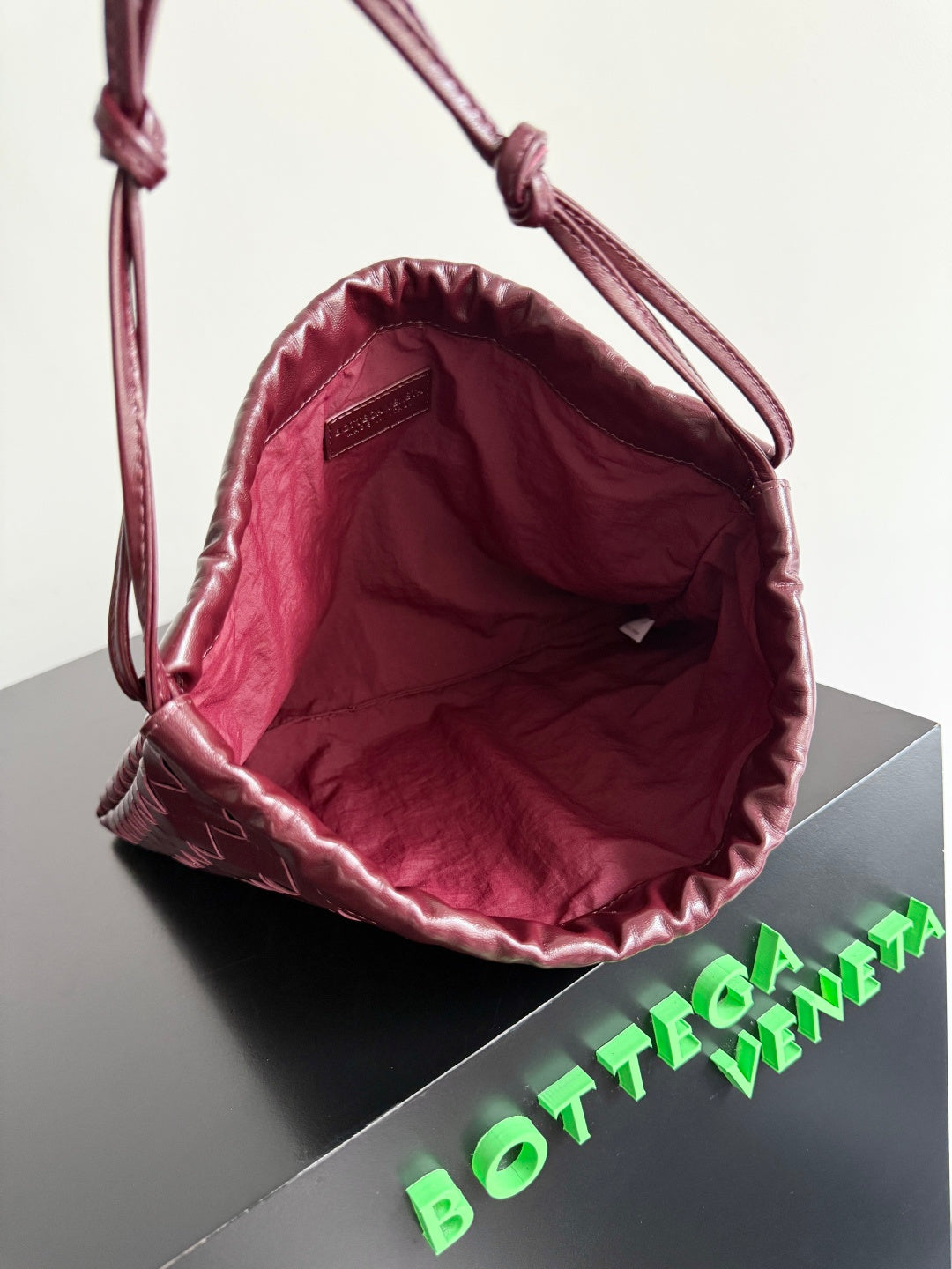 Bottega Veneta 796728 Black & Red Hobo Bag - detail image 9