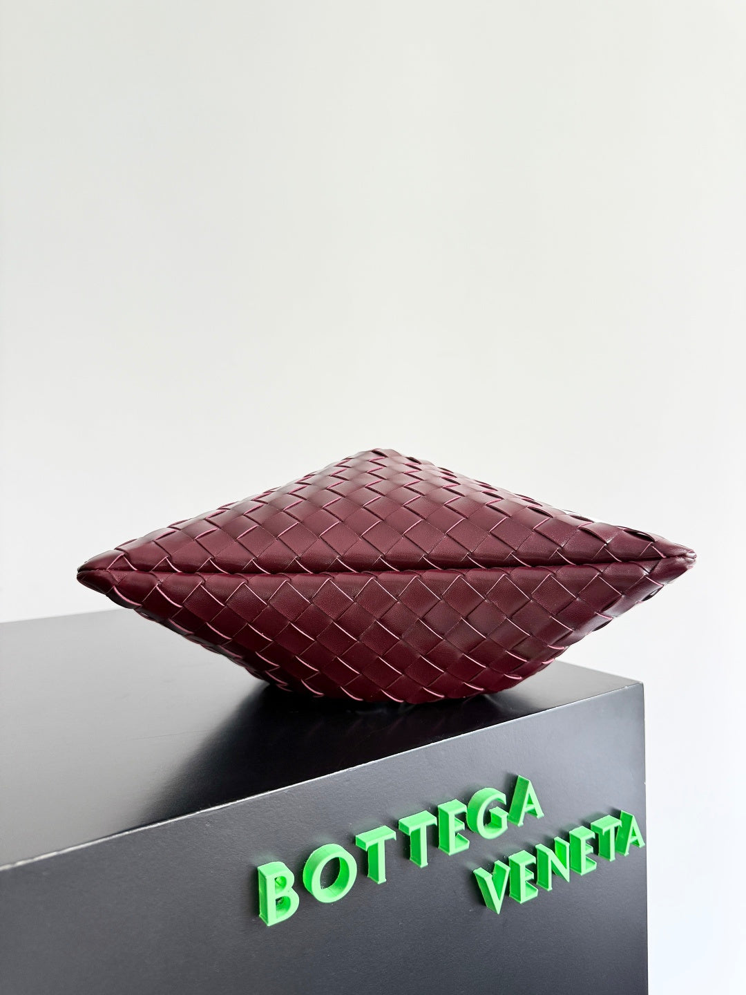 Bottega Veneta 796728 Black & Red Hobo Bag - detail image 3