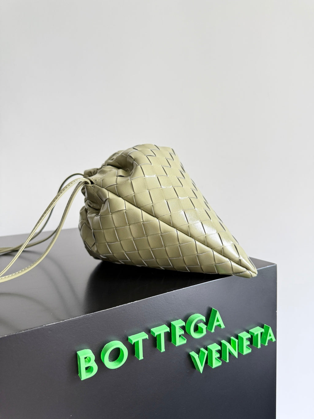 Bottega Veneta 796728 Silver Hobo Bag - detail image 2