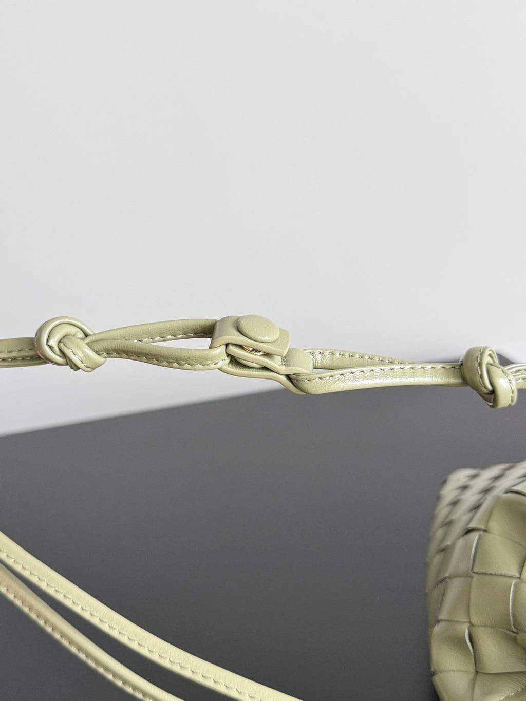 Bottega Veneta 796728 Silver Hobo Bag - detail image 4