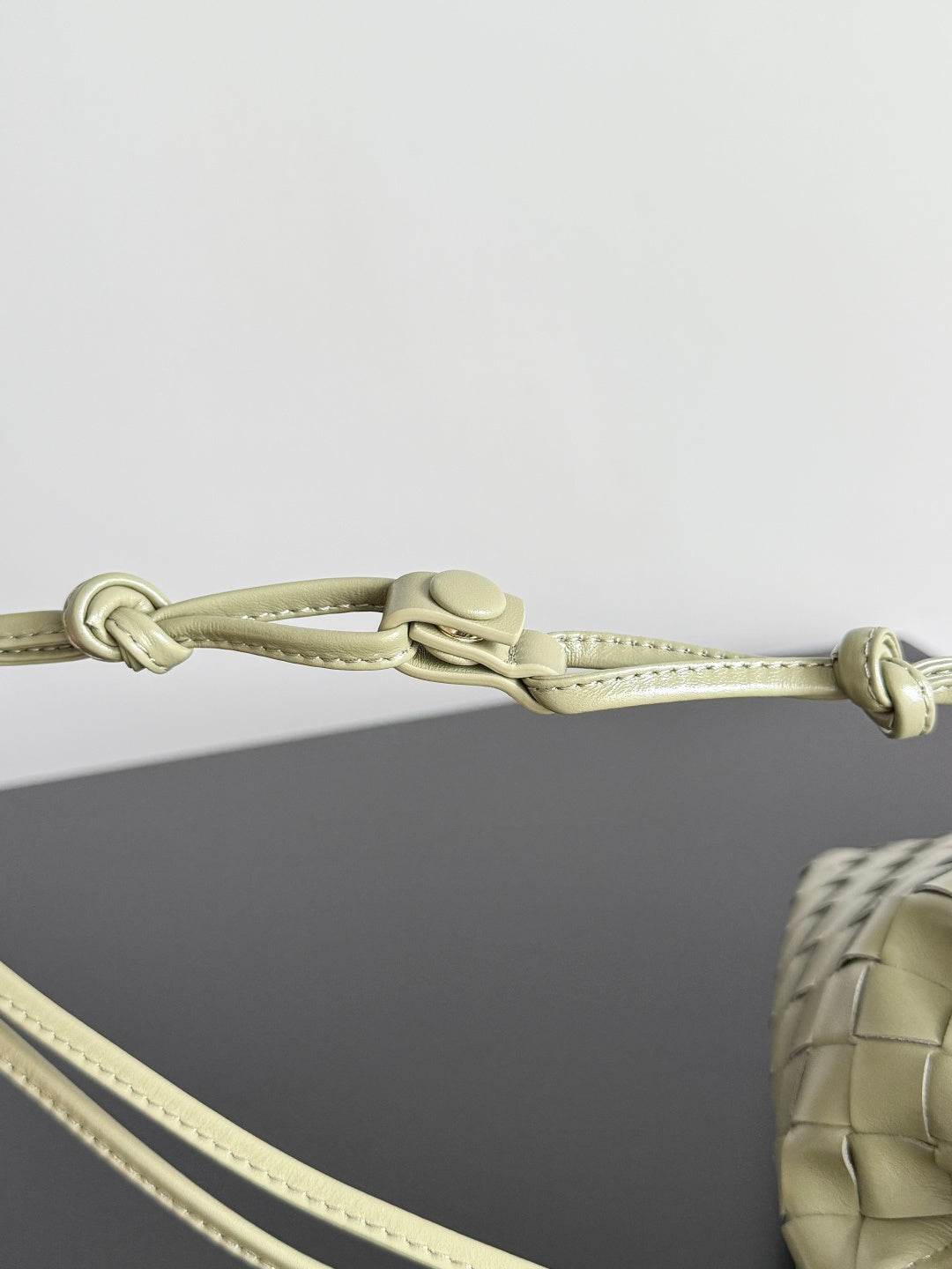 Bottega Veneta 796728 Silver Hobo Bag - detail image 4