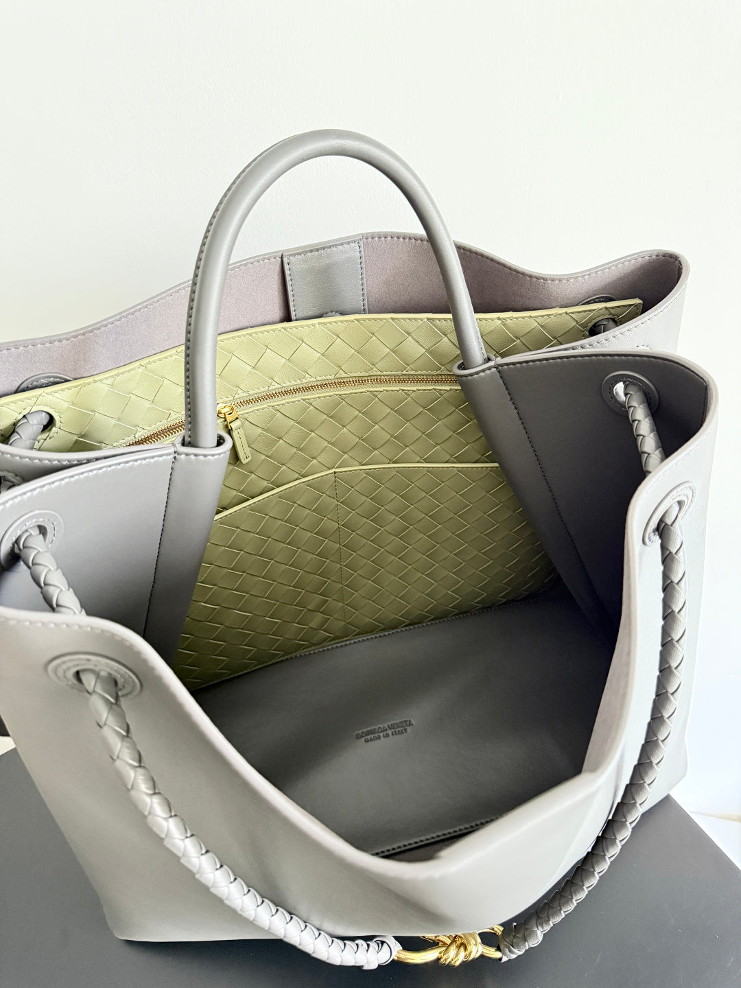 Bottega Veneta 806010 Black Hobo Bag - detail image 9