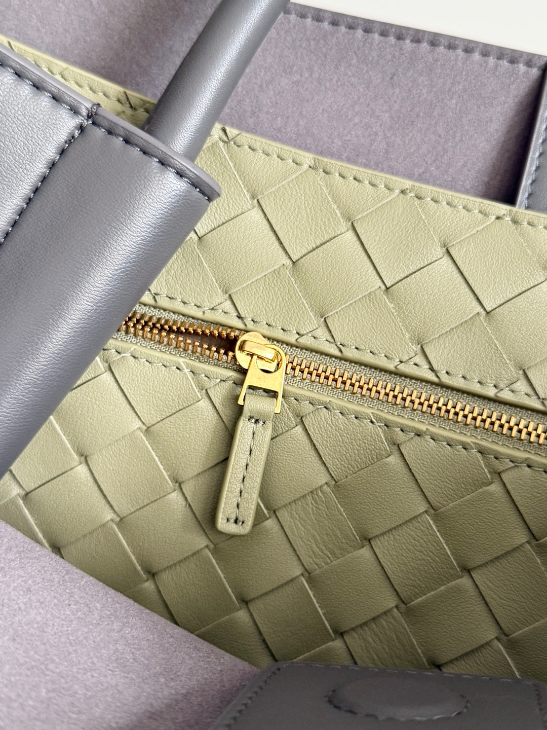 Bottega Veneta 806010 Black Hobo Bag - detail image 7