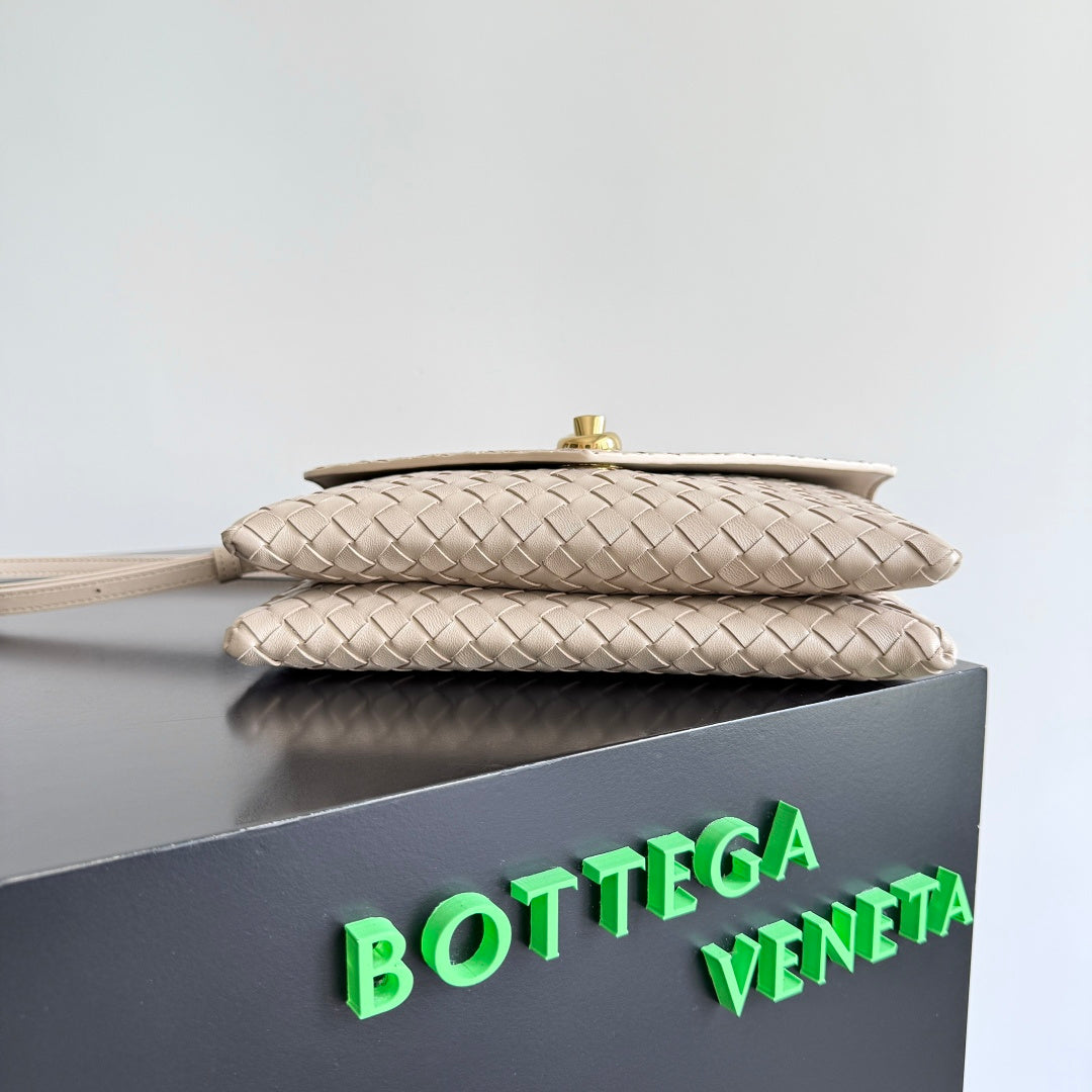 Bottega Veneta 817191 Silver Tote Bag Edition 2 - detail image 4
