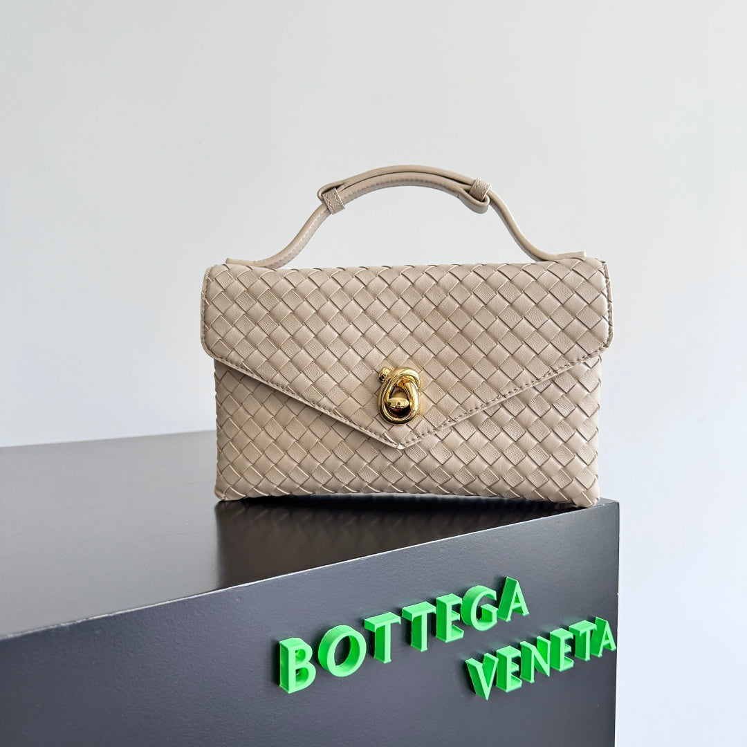 Bottega Veneta 817191 Silver Tote Bag Edition 2
